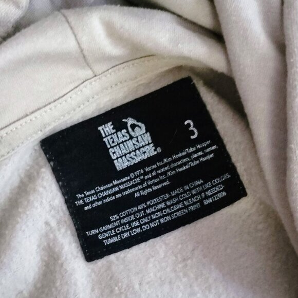 Torrid Texas Chainsaw Massacre Super Soft Distressed Hoodie Halloween Horror 3X - Picture 8 of 8